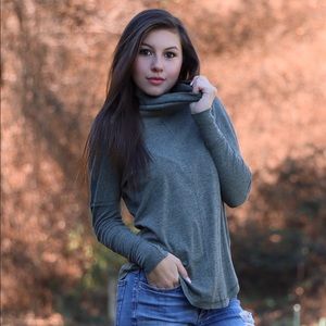 Army green long-sleeve turtle neck